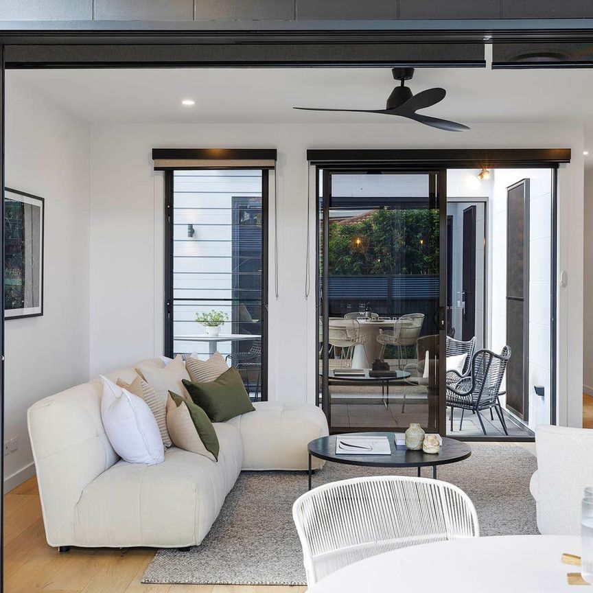 Big on space. Big on style. Pure Merewether. - Photo 1