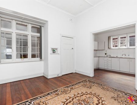 A CLASSIC HOME IN FANTASTIC LOCATION - Photo 2