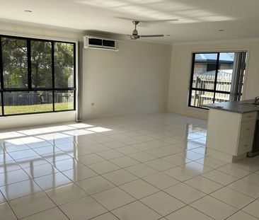 FOUR BEDROOM SPACIOUS FAMILY HOME IN QUIET LOCATION - Photo 5