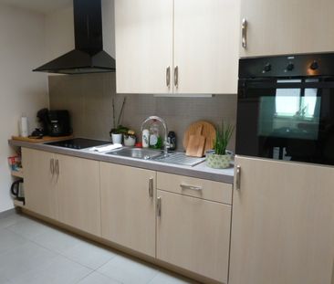 Gelijkvloers appartement te huur in Sint-Eloois-Vijve - Photo 1