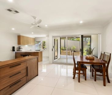 Massive 'End Position' 4-bedroom Townhouse in Everton Park - Photo 3