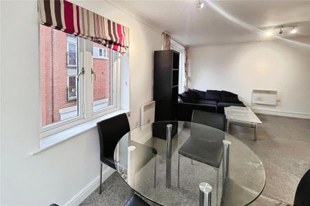 2 bedroom flat to rent - Photo 5