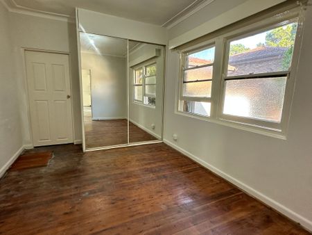 FORMER OFFICE USE - Photo 3