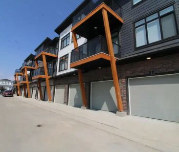 SETON- Brand new modern 3Br/2.5Bath TOWNHOUSE with Single Att. Gara... - Photo 1