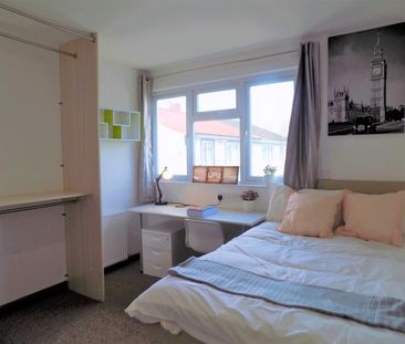 Room in a Shared House, Thimbler Road, CV4 - Photo 4