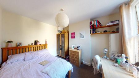 3 bedroom terraced house to rent - Photo 3