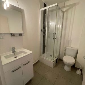 Location Appartement 1 pièce 27m² - Photo 3