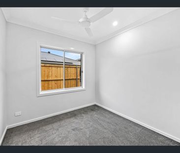 Brand new 2 bedroom duplex - Photo 5