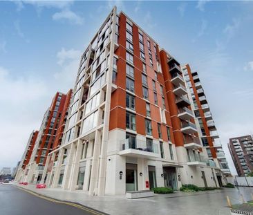 2 Bed Flat, Lancaster Way, SW11 - Photo 3