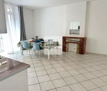 Appartement dans immeuble de charme - Photo 2