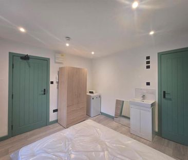 Studio to rent - Photo 2