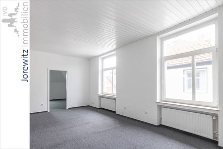 Bi-Mitte: Moderne und helle 2 Zimmer-Wohnung mit Einbauküche zwischen City und Radrennbahn - Foto 3