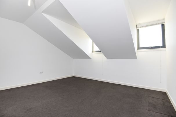 Elmers End Road, Beckenham, Kent, BR3 - Photo 1