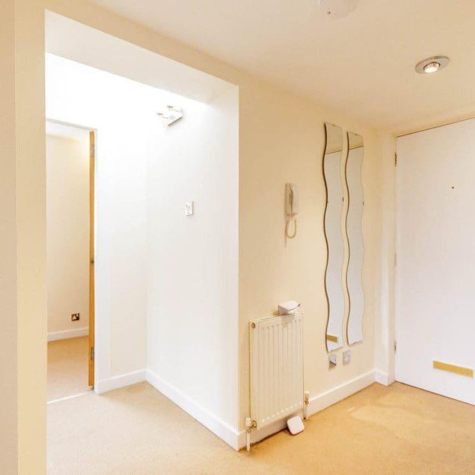 2 bedroom maisonette to rent - Photo 1