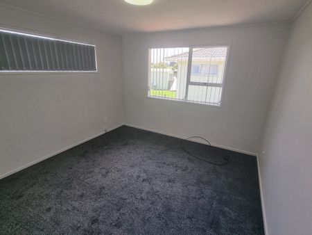Newly Renovated to a high standard - Photo 4