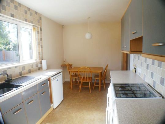 2 bedroom bungalow to rent - Photo 1