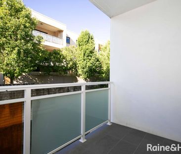Modern Fully-Furnished Studio in Prime Randwick Location - Photo 5