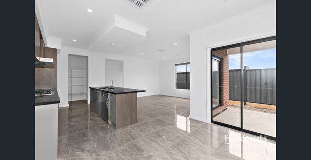 Spacious and Modern 4-Bedroom Home in Kalkallo - Photo 1