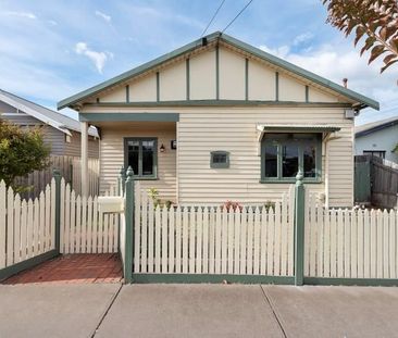 Charming and Spacious Home in the Heart of Yarraville - Photo 4