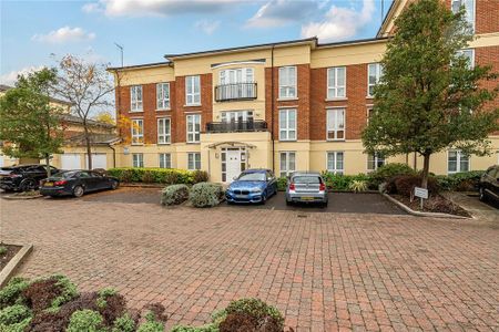 3 bedroom flat to rent - Photo 2