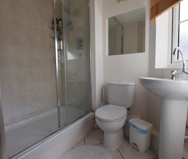 Michigan Close, BROXBOURNE - Photo 2