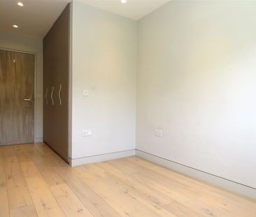 Valley Road, London, SW16 2AD - Photo 2