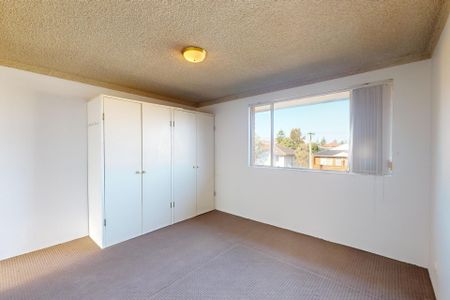 2/134 Union Street, The Junction NSW 2291 - Photo 3