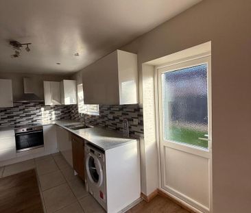 2 bedroom terraced house to rent - Photo 6