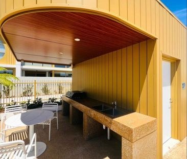 Modern Living in Boulevard - Photo 5