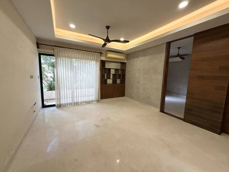 Departamento en PLANTA BAJA, de 3 recámaras, cuarto de servicio, en OMH. - Photo 4
