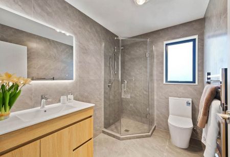 Brande New 3 Bedroom Townhouse in Manurewa - Photo 4