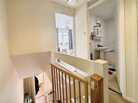 3 bedroom end of terrace house to rent - Photo 3