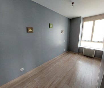 : Appartement 53.05 m² à CHAZELLES SUR LYON - Photo 2