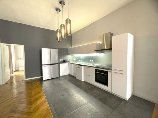 T3 MEUBLÉ METRO FOCH - CHARME DE L'ANCIEN AVEC MOBILIER MODERNE - Photo 1
