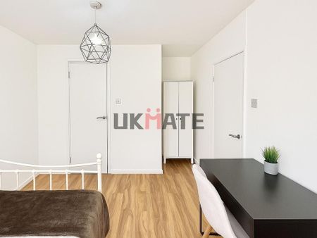 1 bedroom in a house share to rent - Photo 4