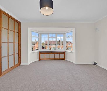 2 bedroom end of terrace house to rent - Photo 3