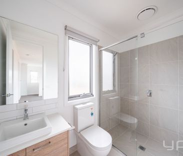 Brand New Street-Facing Townhouse in a Prime Pocket - Photo 3