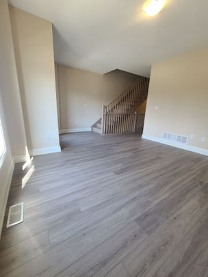 For Lease - 3287 Homestead Drive, Hamilton, Ontario - Photo 1