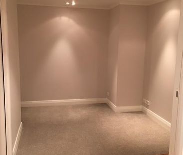 PARTLY FURNISHED 1 BEDROOM IN MISSION BAY - Photo 3