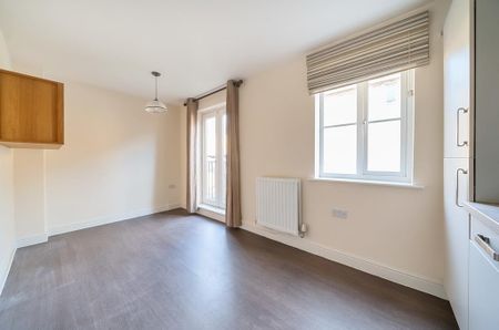 3 bedroom townhouse to rent - Photo 2