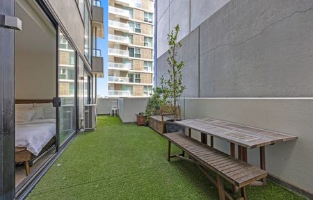 1001/2 Claremont Street, South Yarra VIC 3141 - Apartment For Rent | Domain - Photo 2