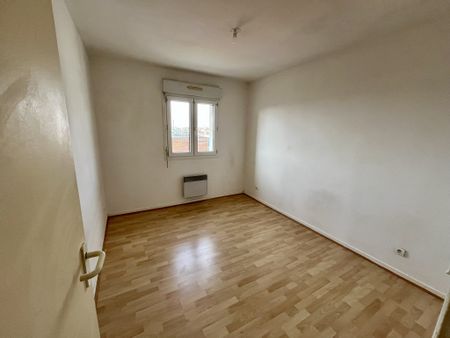 Location Appartement 4 pièces 78m² BORDEAUX 33200 - Photo 3