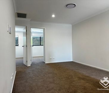 BRAND NEW ULTA MODERN LUXURY 3 BEDROOM TOWNHOUSE WITH DUCTED AIR-CO... - Photo 1