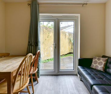 5 bedroom house to rent - Photo 2