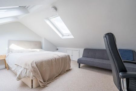 3 bedroom terraced house to rent - Photo 5