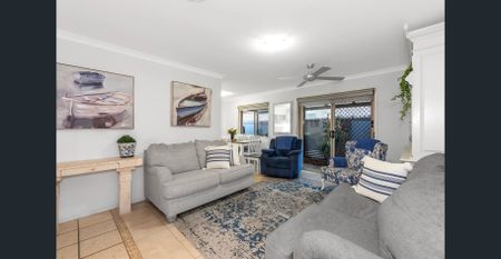 Renovated 4 Bedrooms with Extra Sunroom, BBQ Area and Shed - Photo 5