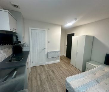 Studio Flat, Walsgrave Road, CV2 - Photo 1