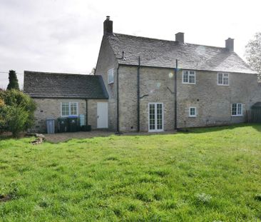 3 bedroom detached house to rent - Photo 3