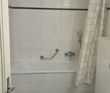 Pleasant 4.5 room apartment in Meyrin with 2 balconies - Photo 4