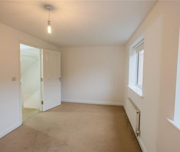 3 bedroom semi-detached house to rent - Photo 3